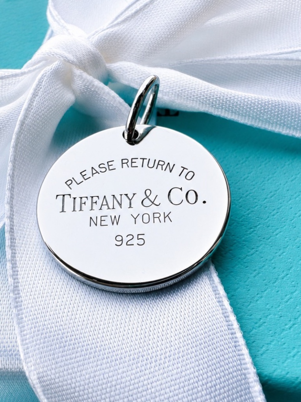 Return to Tiffany & Co. Round Charm in Silver